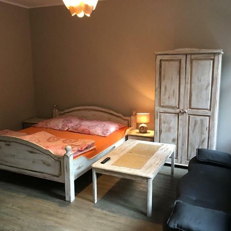 Kawalerka Fredry 3/12 Apartman Poznań Kültér fotó