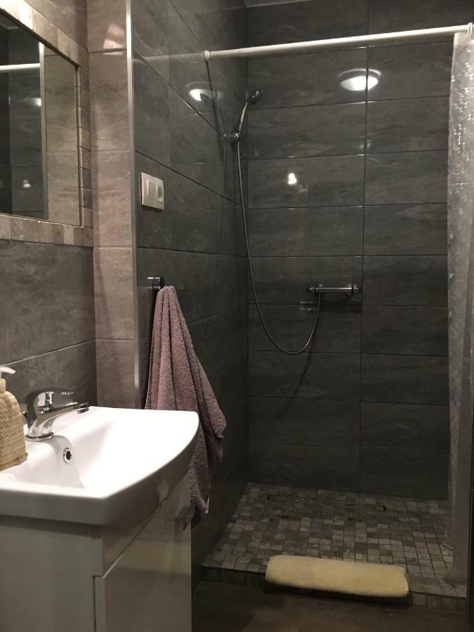 Kawalerka Fredry 3/12 Apartman Poznań Kültér fotó